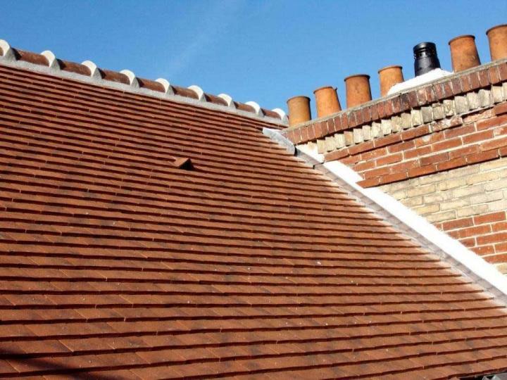 Démoussage de toiture Sucy-en-Brie