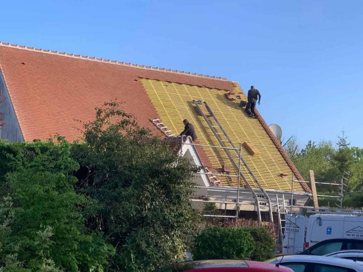 Démoussage de toiture Sucy-en-Brie